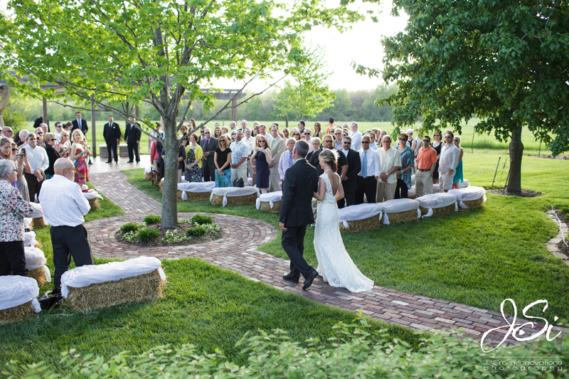 Kansas City country rustic wedding ceremony bride aisle picture
