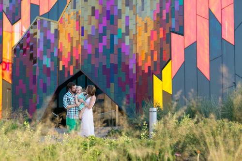 relaxed family photo laid back portrait session