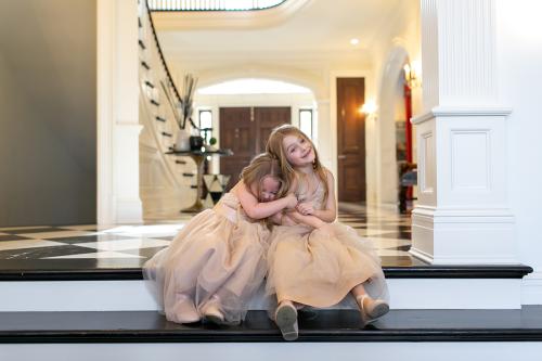 sweet sisters indoor family photo